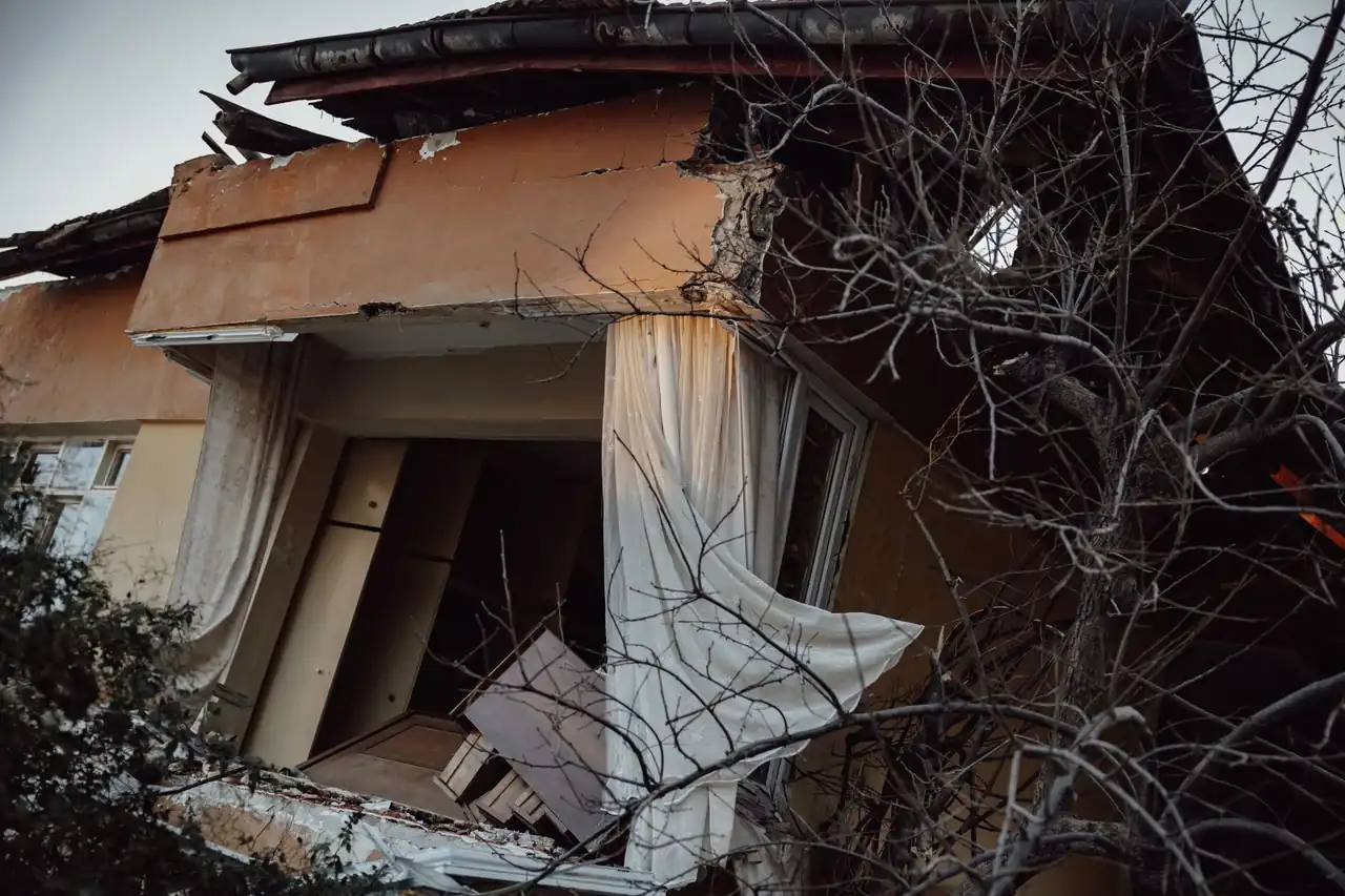 Lingering smoke odors in the home